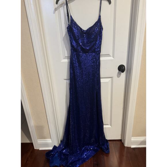 B Darlin NWT Sequin Strappy Sleeveless Gown With Train Royal Blue Size 9/10 - Picture 10 of 10